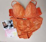 『マニア倶楽部2026年3月号』巻頭グラビアで塩見彩さんが着用した衣装セット+掲載誌