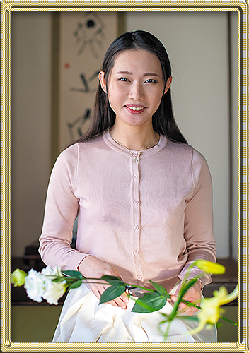 『マニア倶楽部2026年7月号』巻頭グラビアで三池小春さんが着用した衣装+小道具+掲載誌セット